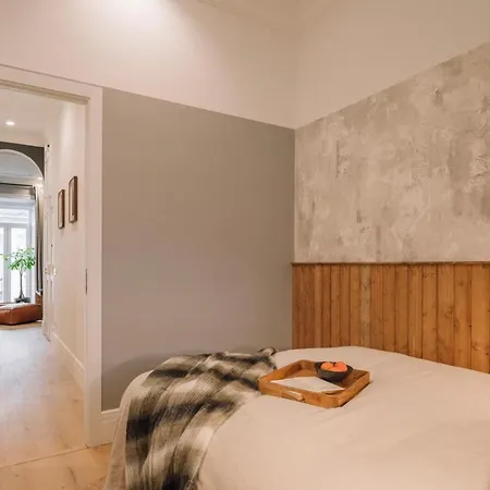 Apartament Port - 2 Bedrooms In Campo De Ourique Lizbona