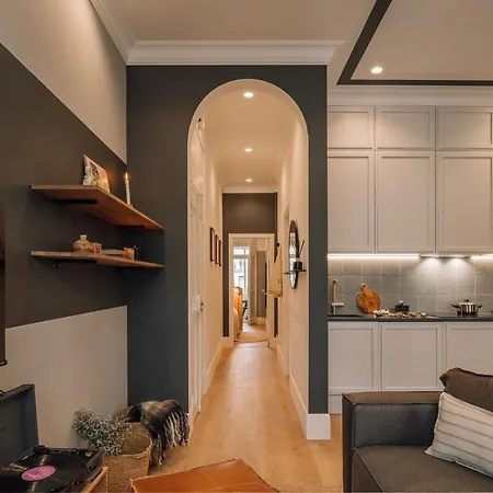 Port - 2 Bedrooms In Campo De Ourique Apartment